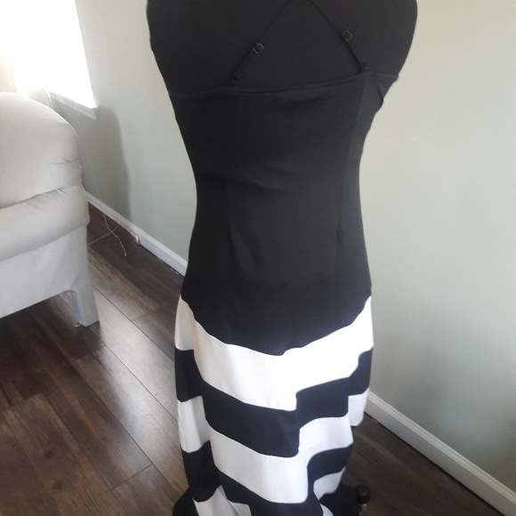 Dress - Picture 5 of 5